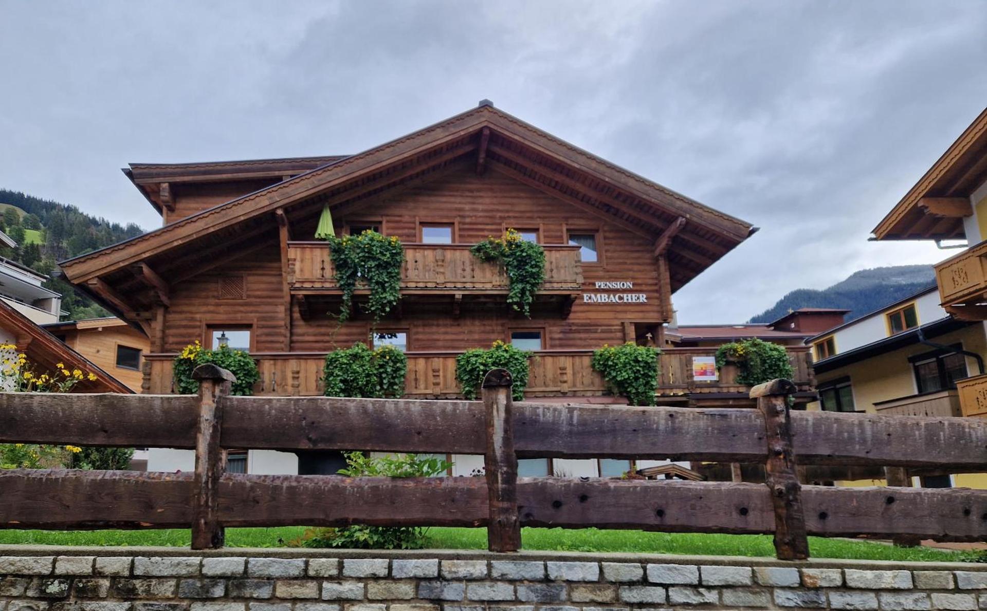 Familienzimmer mit Balkon